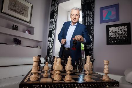 Jerzy T. Pieróg business portrait lawyer, founder of the PIERÓG & Partners law office, authority in the field of public procurement law, Good Art Collector photographer Krzysztof Zaleski