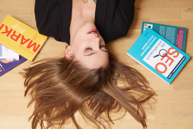 Fotografia biznesowa – Joanna Kaleta-Szymańska, copywriterka; profesjonalny portret wizerunkowy, autor zdjęcia: Krzysztof Zaleski