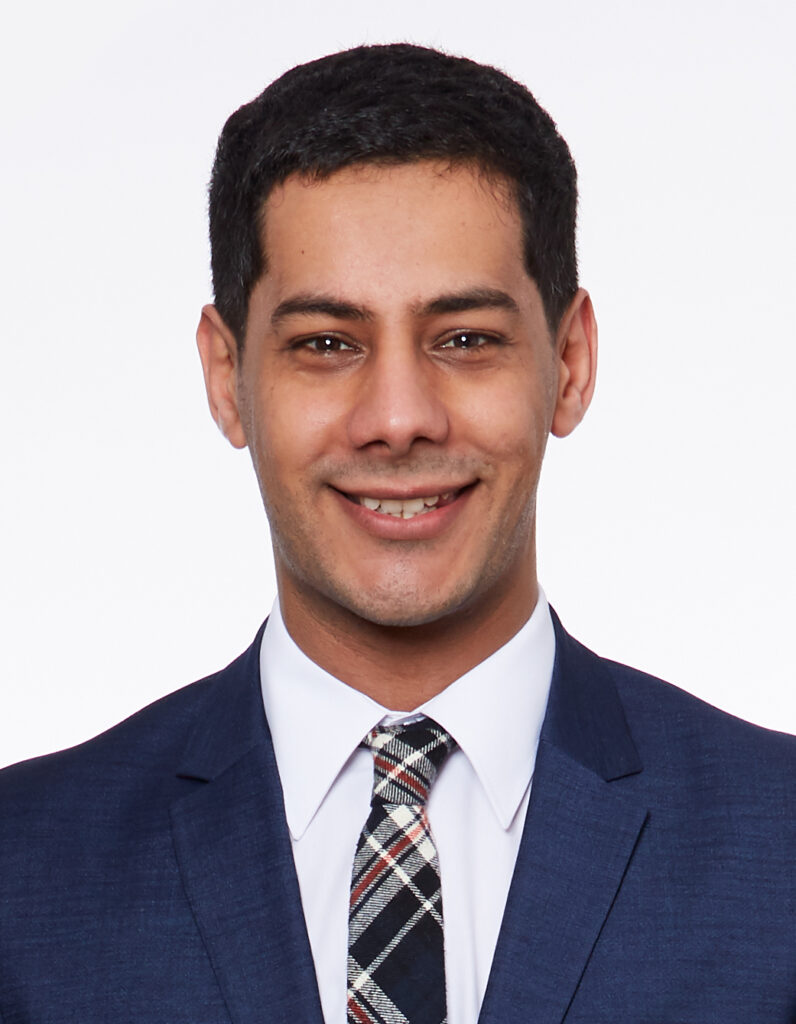 Profesjonalne zdjęcie cabin crew – Salim Ben Chariak, zdjęcie paszportowe; fotografia wykonana przez fotografa Krzysztofa Zaleskiego